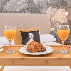 Apartment Bhost - Nino Guevara